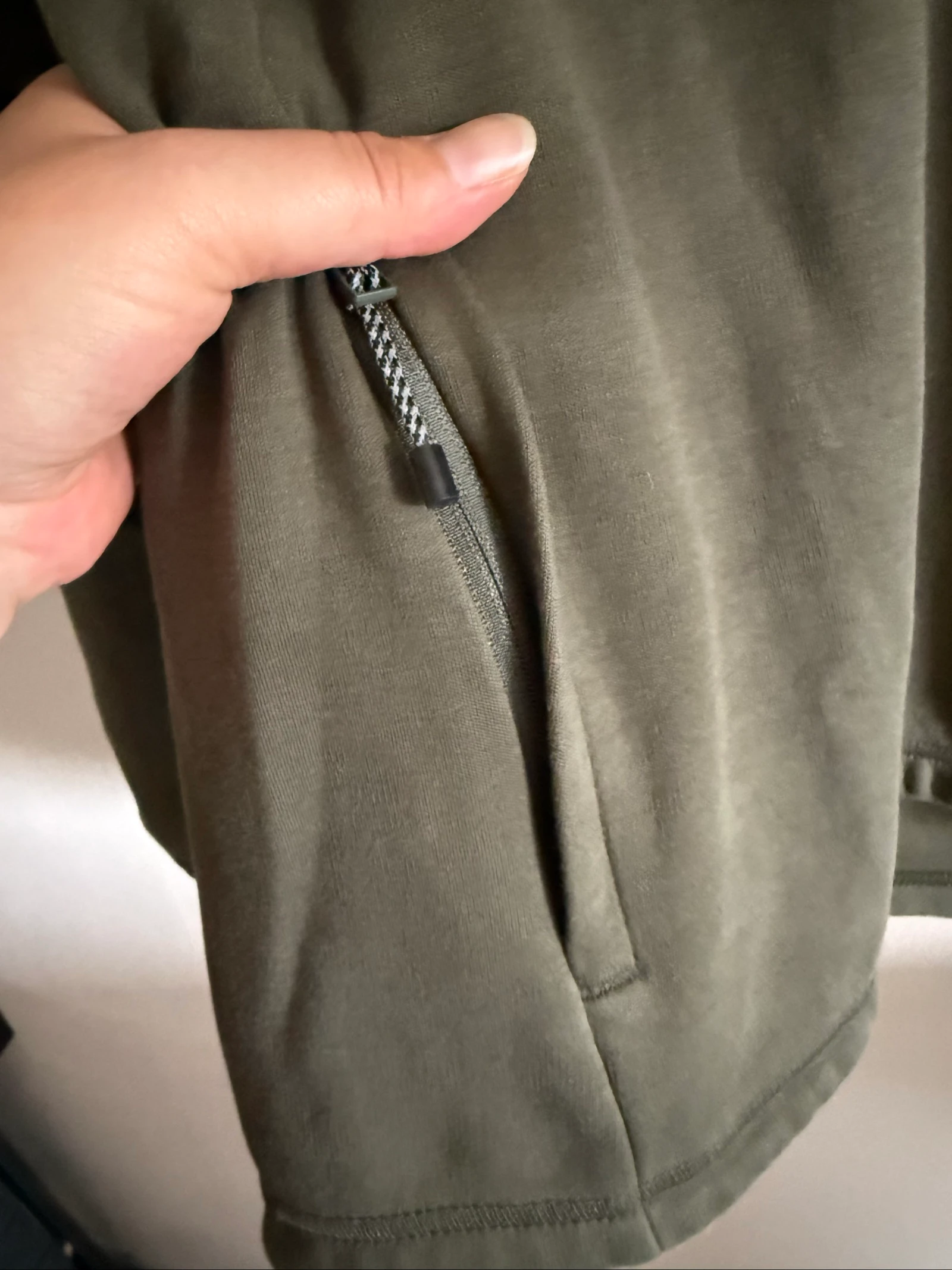 Veste de esporte Puma masculino M cáqui com capuz – Streetwear – Estado perfeito – photo 4
